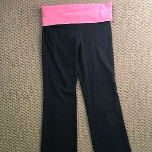 Victoria’s Secret pink yoga pants